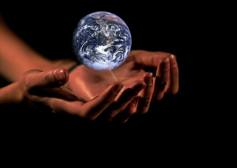 hands, globe, earth-1222866.jpg